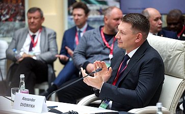 Александр Двойных