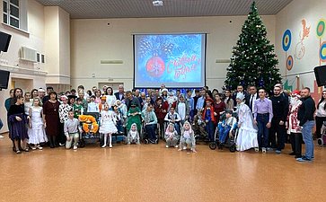 Айрат Гибатдинов поздравил детей Ульяновской области с наступающим Новым годом