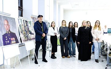 Айрат Гибатдинов представил фотовыставку «Герои Гостомеля» в Тимирязевской академии