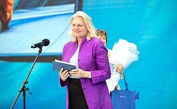 XXVIII Петербургский международный экономический форум (ПМЭФ’25). Показ международного конкурса адаптивной моды «На крыльях»