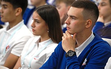 Диалоговая площадка участников проекта «Поезд Памяти» с председателем Совета Республики Нацсобрания Республики Беларусь Натальей Кочановой и заместителем Председателя СФ, председателем российского оргкомитета проекта Константином Косачевым