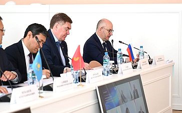 Сенаторы РФ приняли участие в заседании Постоянной комиссии МПА СНГ по изучению опыта государственного строительства и местного самоуправления