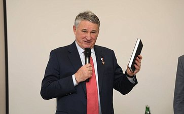 Заместитель Председателя СФ Юрий Воробьев