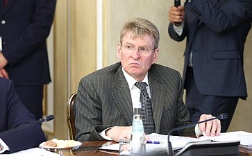 Валентина Матвиенко обсудила с Председателем Маджлиси милли Маджлиси Оли Республики Таджикистан Рустами Эмомали