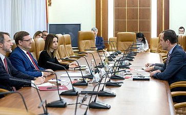 Встреча К. Косачева с Чрезвычайным и полномочным послом Латви в РФ М. Риекстиньшем