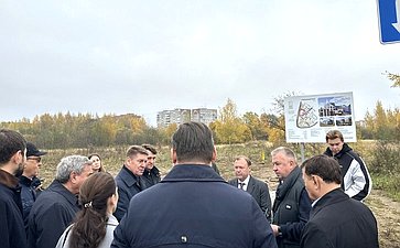 Сенаторы осмотрели площадки, отведенные под реализацию проектов комплексного развития территории и Церковь Иоанна Предтечи в Толчкове