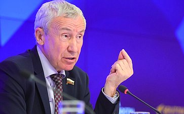 Андрей Климов