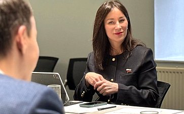 Елена Дягилева провела совещание, темами которого стали действующие преференции для бизнеса в Мурманской области и вектор дальнейшего развития льготных режимов на Дальнем Востоке и в Арктике