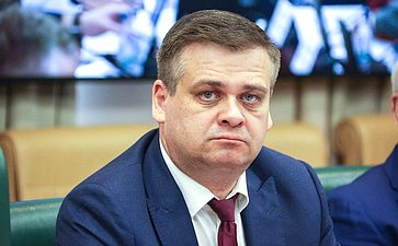 Круглый стол на тему «Обеспечение устойчивого развития арктических поселков и сел»