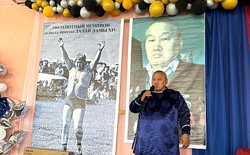 Баир Жамсуев поддержал фестиваль народного творчества в Забайкалье
