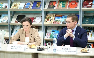 Владимир Якушев в ходе рабочей поездки в Республику Коми встретился с коллективом Республиканского Тентюковского дома-интерната для престарелых и инвалидов