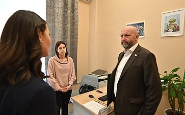 Сергей Аноприенко посетил региональный филиал фонда «Защитники Отечества» и встретился с ветеранами СВО