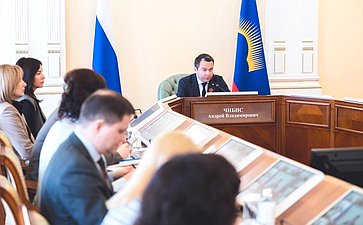 Татьяна Сахарова и Елена Дягилева приняли участие в оперативном совещании правительства Мурманской области