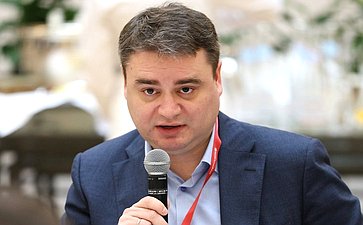 XXVIII Петербургский международный экономический форум (ПМЭФ’25). Открытый диалог «Инвестиции в будущее: инновации как фундамент российской экономики» (Фото банк ПСБ)