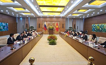 Первый заместитель Председателя Совета Федерации Владимир Якушев встретился с Председателем Национального Собрания Вьетнама Чан Тхань Маном