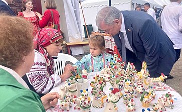 Анатолий Артамонов и Александр Савин посетили мемориальный комплекс «Безымянная высота» в Куйбышевском районе Калужской области
