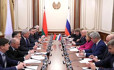 Встреча В. Матвиенко с Председателем Палаты представителей Национального собрания Республики Беларусь В. Андрейченко