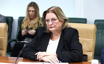 Совещание Комитета СФ по экономической политике «О совершенствовании правового регулирования деятельности по организованной перевозке групп детей»