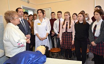Оксана Хлякина в ходе рабочей поездки в регион побывала в Добринском районе