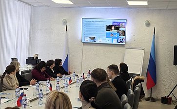 Ольга Бас в ходе поездки в регион приняла участие в реализации проекта «Sамый дОбрый автобуS»