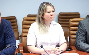 Совещание Комитета СФ по Регламенту и организации парламентской деятельности «Профессиональная этика в деятельности должностных лиц органов публичной власти»