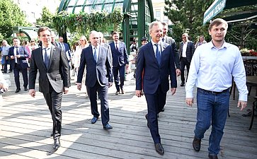 На Тверской площади в Москве в рамках мероприятий Второго форума тружеников села состоялось торжественное награждение победителей четвертого Национального органического конкурса