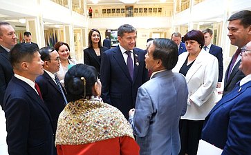 Встреча Николая Журавлева с членом Политбюро Народно-революционной партии Лаоса, Председателем Центрального комитета Лаосского фронта национального развития