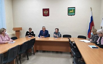 Юрий Валяев посетил Октябрьский район ЕАО