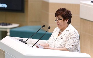 Л. Козлова на 391-м заседании Совета Федерации