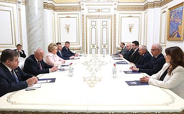 Встреча Председателя Совета Федерации Валентины Матвиенко с Премьер-министром Республики Армения Николом Пашиняном