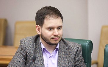 Круглый стол на тему «Пути решения ключевых стратегических задач по производству высоколокализованной конкурентоспособной продукции автомобильной отрасли»