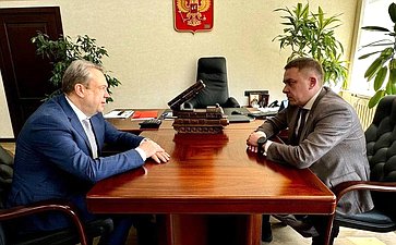 Айрат Гибатдинов в рамках работы в регионе провел встречу с генеральным директором завода Сергеем Чуриным