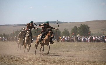 Открытие международного фестиваля лошадей башкирской породы «Башҡорт аты» («Башкирская лошадь»)