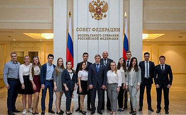 «Круглый стол» на тему «Развитие российской экономики: роль молодежи»