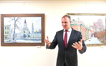 В Совете Федерации открылась выставка «Любовь к Родине дыша»