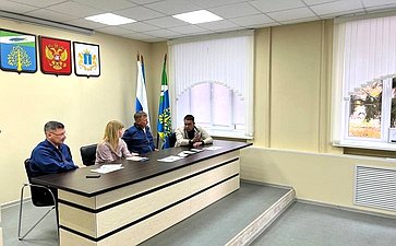 Айрат Гибатдинов вместе с депутатами регионального Законодательного собрания посетил ряд районов области, где провел встречи с жителями