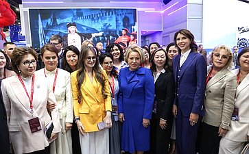 XXVII Петербургский международный экономический форум (ПМЭФ’24). Церемония официального старта образовательной программы «Женщина-лидер. Север и Дальний Восток»