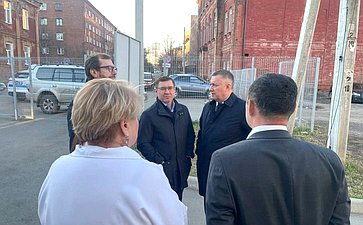 В ходе рабочей поездки в Иркутскую область первый заместитель Председателя Совета Федерации Владимир Якушев вместе с главой региона Игорем Кобзевым посетил Иркутскую областную детскую клиническую больницу