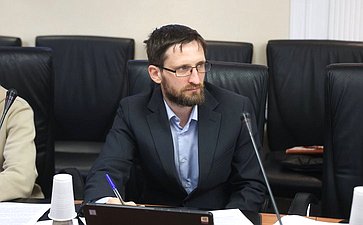 Заседание секции «Обеспечения технологического суверенитета и информационной безопасности РФ» Совета по развитию цифровой экономики при СФ