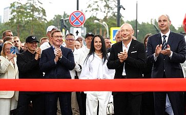 Владимир Якушев принял участие в торжественном открытии спортивного квартала «Архангел Михаил», приуроченном к празднованию Дня города Екатеринбурга