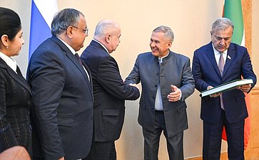 Встреча сенаторов с Раисом Республики Татарстан Рустамом Миннихановым