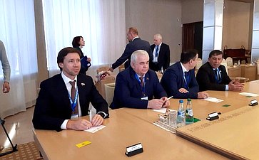 Сенаторы РФ в составе группы международных наблюдателей осуществляют мониторинг подготовки и проведения Конституционного референдума в Республике Беларусь