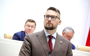 Руслан Смашнев