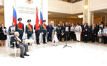 В Совете Федерации в преддверии Дня памяти и скорби состоялось торжественное открытие выставки «Память поколений»