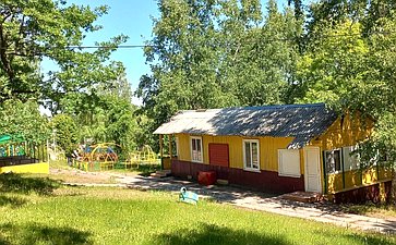 Валерий Радаев посетил детские загородные лагеря региона