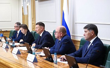 Написание Первого всероссийского аграрного диктанта сенаторами РФ и сотрудниками Аппарата СФ