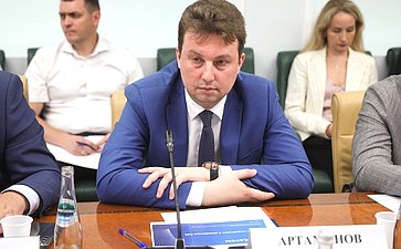 Заседание секции «Цифровая промышленность» «Обеспечение технологической независимости критической информационной инфраструктуры промышленности: переход на доверенные программно-аппаратные комплексы»