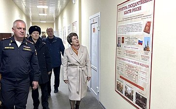 Екатерина Алтабаева побывала в военкомате Севастополя и пообщалась с сотрудниками и посетителями