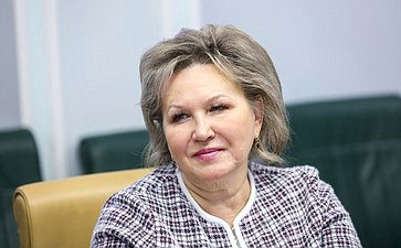 Елена Писарева