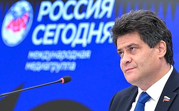 В международном мультимедийном пресс-центре Медиагруппы «Россия сегодня» Александр Высокинский принял участие в пресс-конференции на тему «Инфраструктура для жизни: взгляд законодателей»